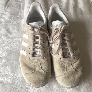 Tan adidas gazelle size 7